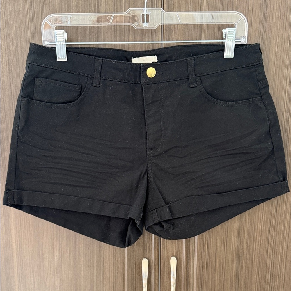 H&M‎ Black High Waist Women's Shorts